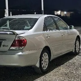 Toyota Camry 2004