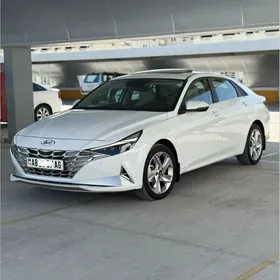 Hyundai Elantra 2023
