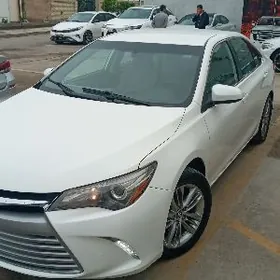 Toyota Camry 2015