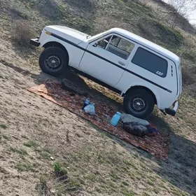 Lada Niva 1985