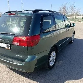 Toyota Sienna 2004