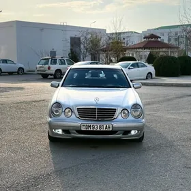 Mercedes-Benz E320 2000