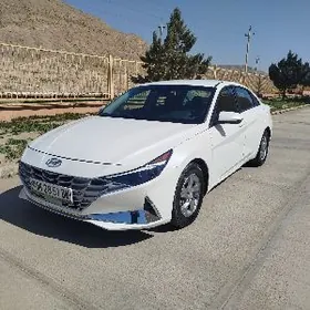 Hyundai Elantra 2021