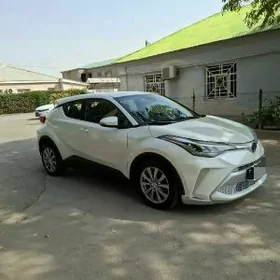 Toyota C-HR 2021