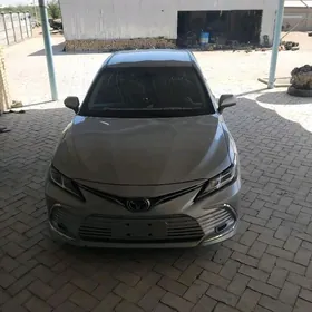 Toyota Camry 2022