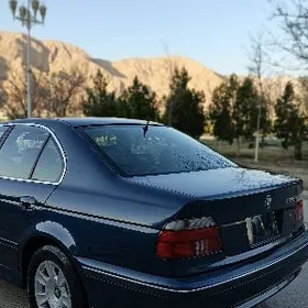 BMW E39 1998