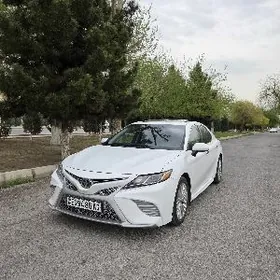 Toyota Camry 2018