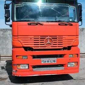 Mercedes-Benz ACTROS 3331 2000