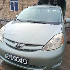 Toyota Sienna 2007