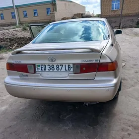 Toyota Camry 1999