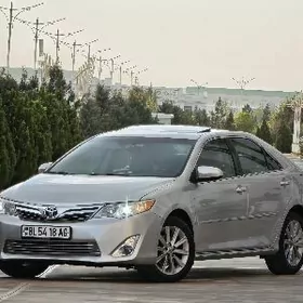 Toyota Camry 2014