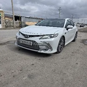Toyota Camry 2020
