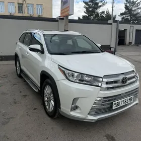 Toyota Highlander 2019
