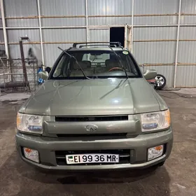 Infiniti QX4 2001