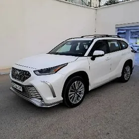 Toyota Highlander 2021