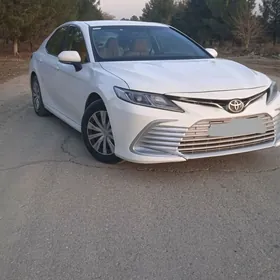 Toyota Camry 2022
