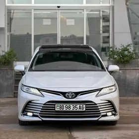 Toyota Camry 2022