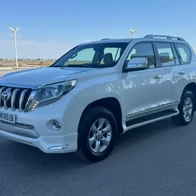 Toyota Land Cruiser Prado 2011