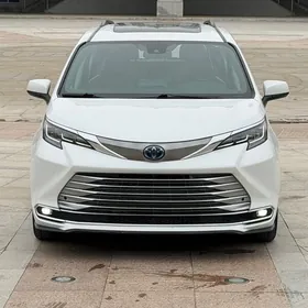 Toyota Sienna 2022