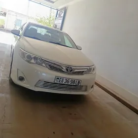 Toyota Camry 2012