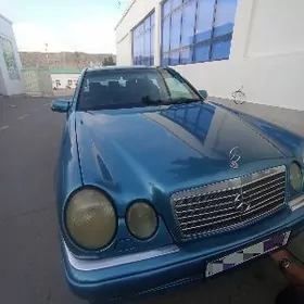Mercedes-Benz E430 1998