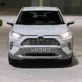 Toyota RAV4 2025