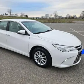 Toyota Camry 2017