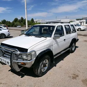 Nissan Pathfinder 1996