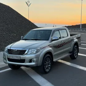 Toyota Hilux 2014