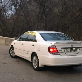 Toyota Camry 2004