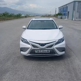 Toyota Camry 2020