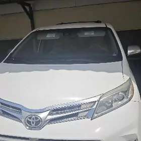 Toyota Sienna 2018