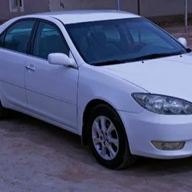 Toyota Camry 2004