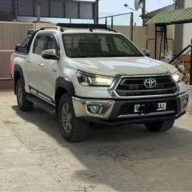 Toyota Hilux 2021