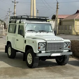 Land Rover Defender 2013