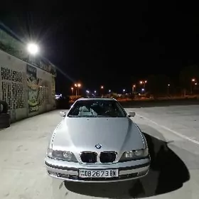 BMW E39 2002