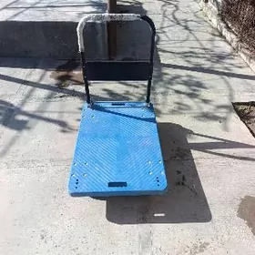 araba magazyn ýük üçin