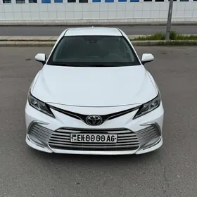 Toyota Camry 2021