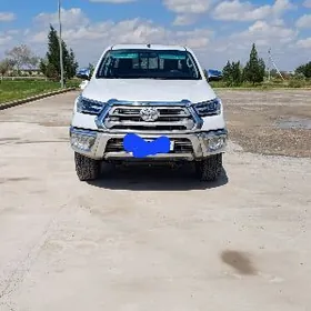Toyota Hilux 2025