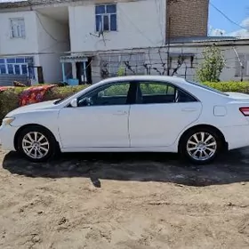 Toyota Camry 2011