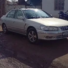 Toyota Camry 2000