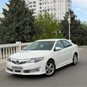 Toyota Camry 2014