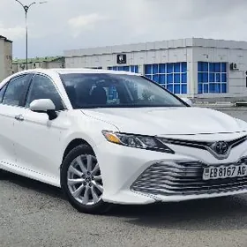 Toyota Camry 2020