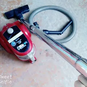 Продам Пылесос на запчасти