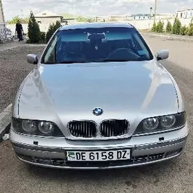 BMW E39 1998