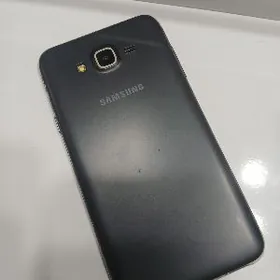 Samsung J7 kryska