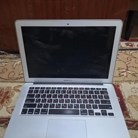 Noutbuk MackBook Air
