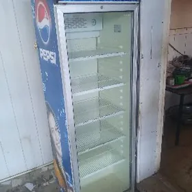 Witrina holodilnik Витрина