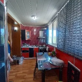 210kw 2etaž 3komnat