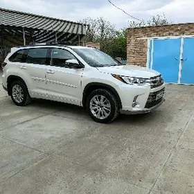 Toyota Highlander 2019